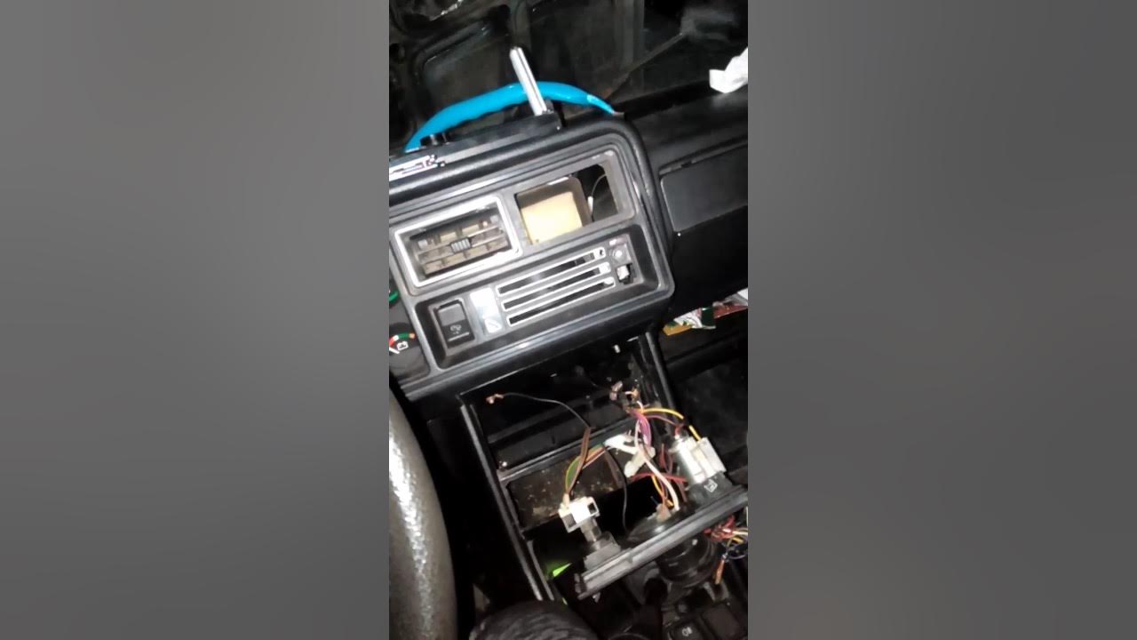 Видок штатной магнитолы приоры в 2107 - Lada 21074, 1,6 л, 2005 года наблюдение 