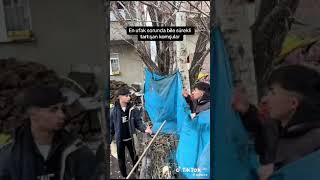 Tartışan Komşular