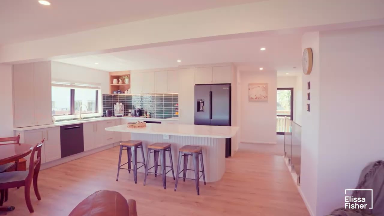 34A Renata Crescent, Te Atatu Peninsula - Elissa Fisher