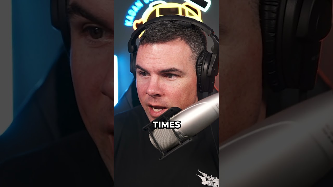 Этот парень собирается меня взорвать?! 