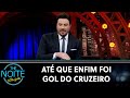 Torcedor do Cruzeiro erra saída do Mineirão e desce escada de carro | The Noite (15/04/24)