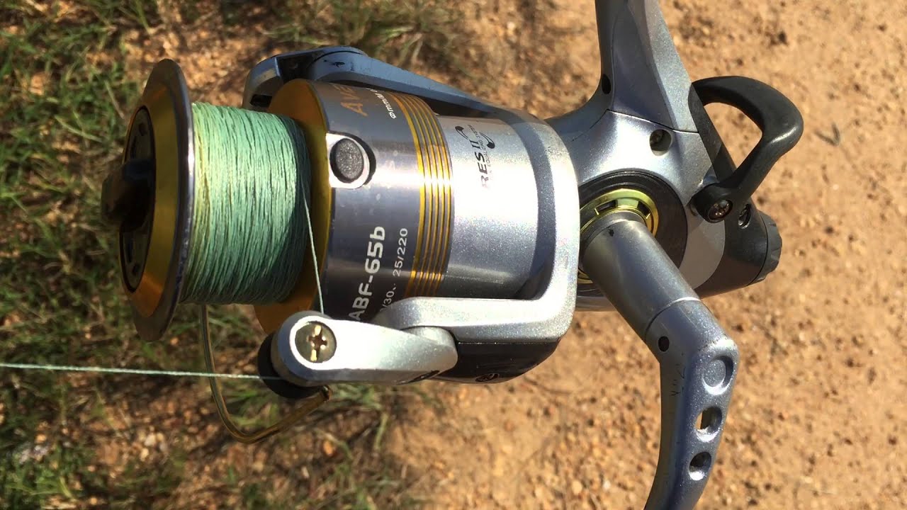 Okuma Avenger Abf 65b Baitfeeder Reel In Action Youtube
