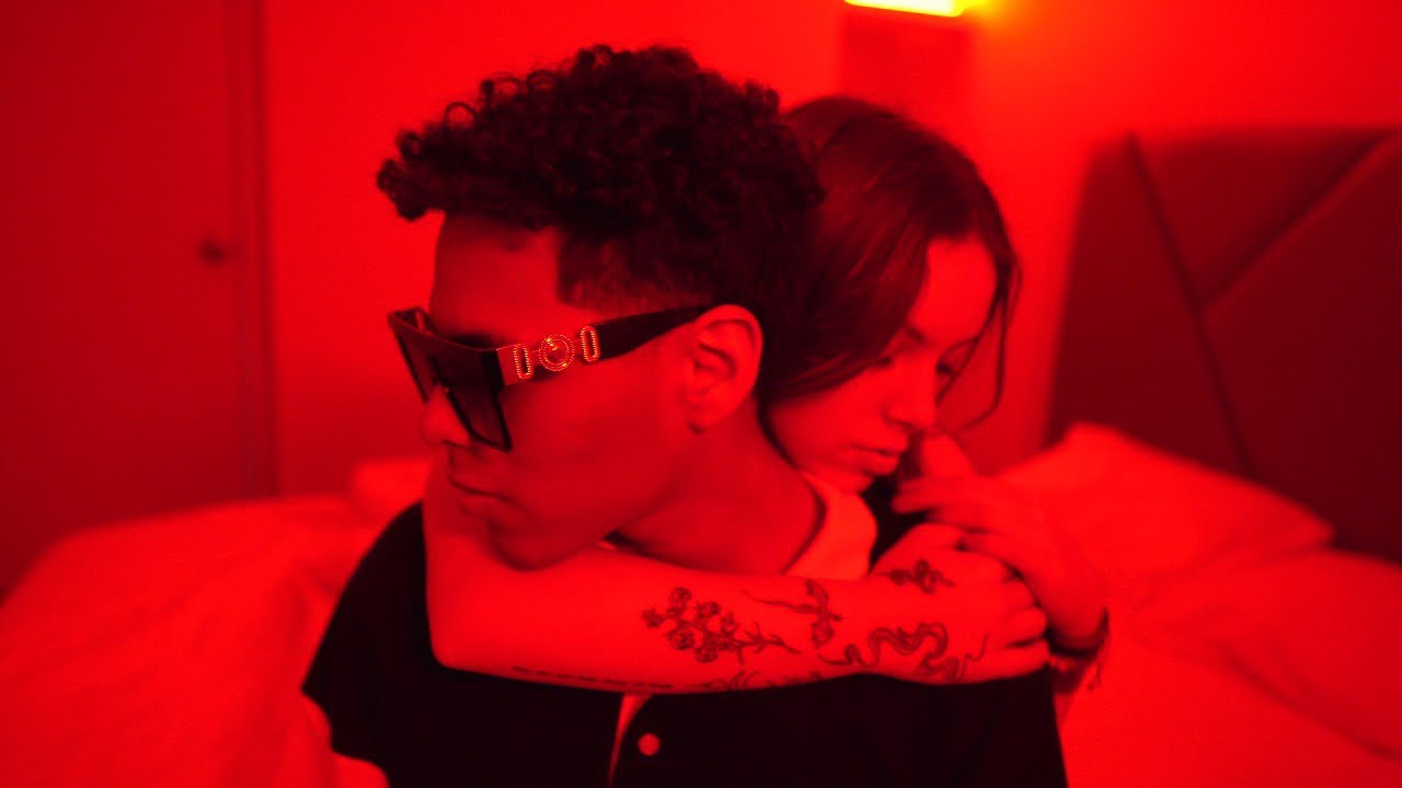 Watch Enek, Z Torrez, Benji - Polvos (Video Oficial) on YouTube Watch Enek, Z Torrez, Benji - Polvos (Video Oficial) on YouTube