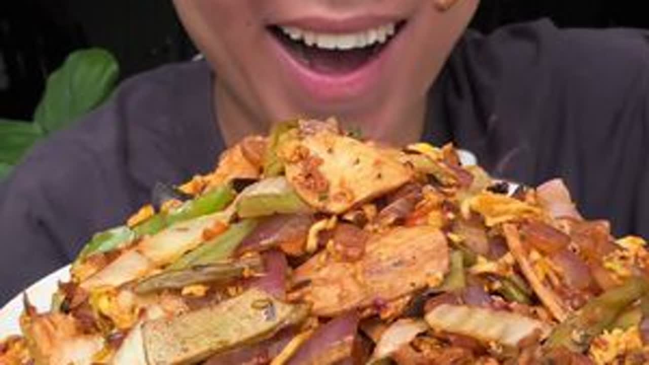 活着最累的四种人： 活着最累的四种人，太懂事的人，太能干的人，想太多的人，重感情的人！#美食 #下饭菜 #妈呀太香了 #这也太香了吧 #哎妈呀太香了