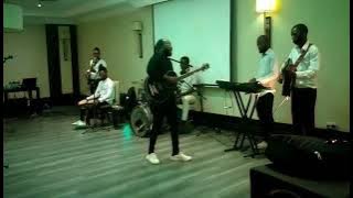 Mjoe Zuka - Performance Live