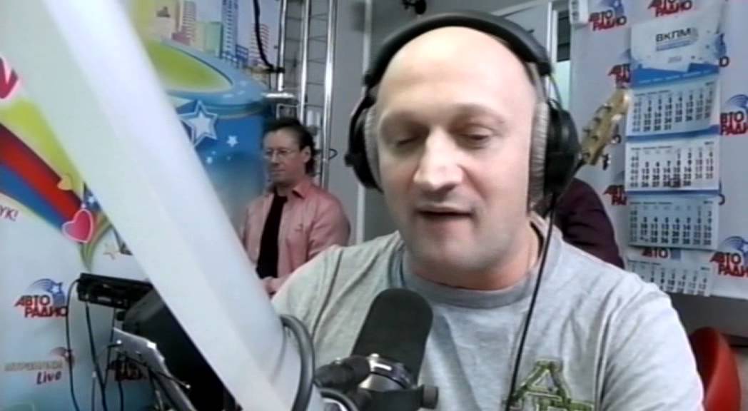 Мы верим гордо в героев спорта. Брагин Гордеева и Захар трио Мурзилки Интернешнл на Авторадио. Авторадио Владивосток Мурзилки. Брагин Гордеева и Захар 2023. Мурзилки и Олег Ломовой на одном фото.