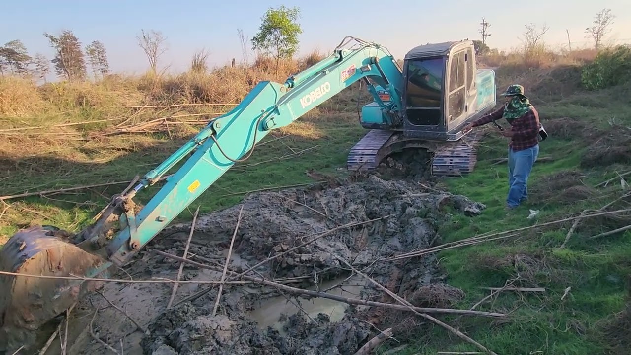 เห็นสระเก่าไม่ได้ปลาไหลน่าจะเยอะ...เอาแบคโฮหาปลาไหล