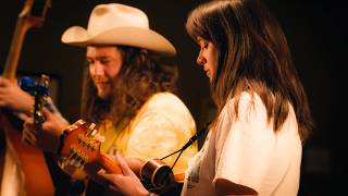 Johnny Mullenax & AJ Lee, Angel From Montgomery (WinterWonderGrass In the Round) @TheBluegrassSituation
