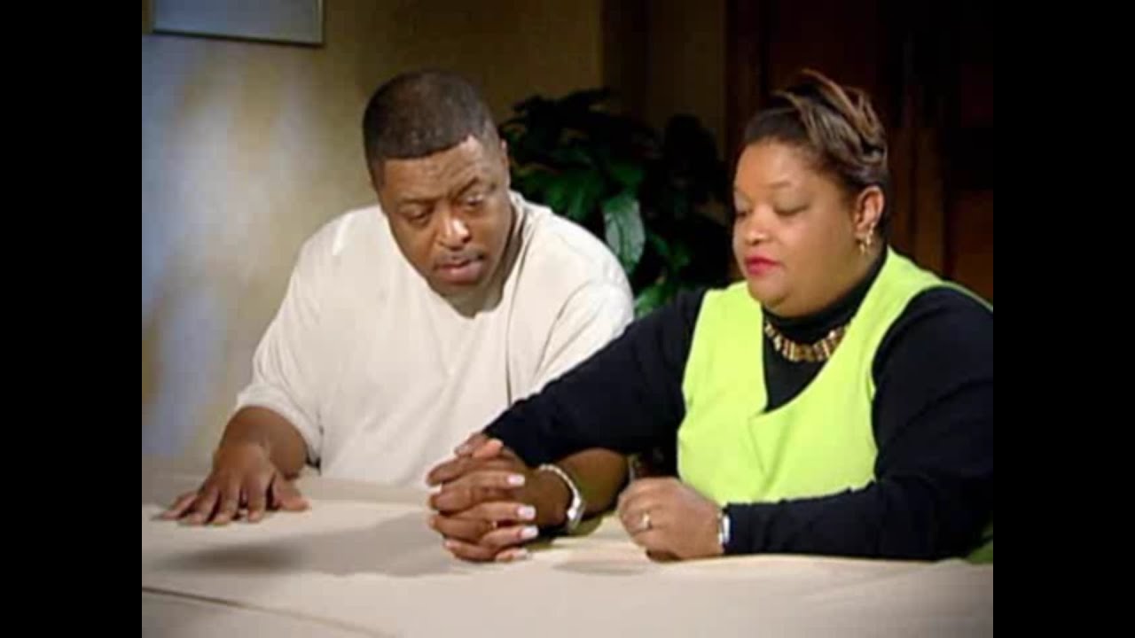 Wife Swap Wiggins/Felix table meeting fight (Season 2, Episode 2) - YouTube