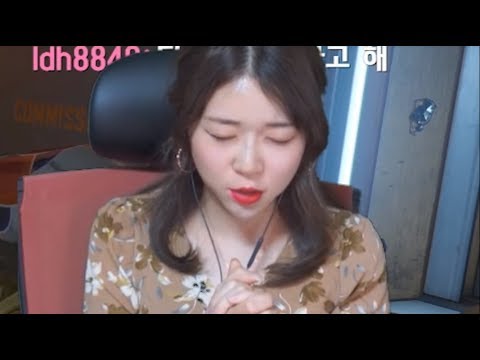 신은 죽은게 <strong>분명하다</strong>.