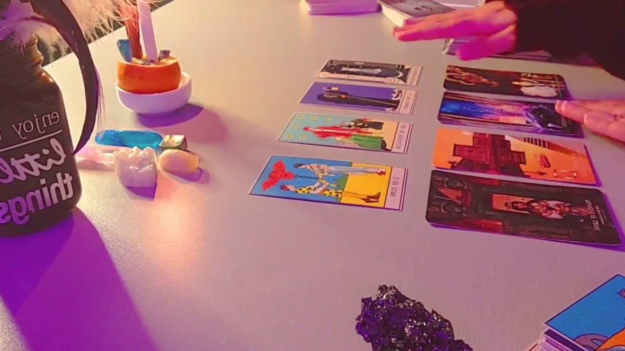 شغفه بك وكل ما يثيره فيك 💫… قراءة جسدية  اسمعها لوحدك