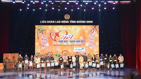 "Tết sum vầy - Xuân gắn kết": Trao quà Tết cho 800 CNLĐ