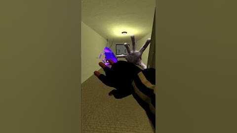 Scary Heads And Indian Cockroach Super Chasing in Liminal Hotel Nextbots Gmod