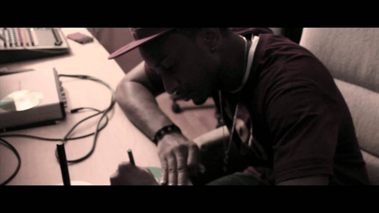 YouTubeでIL Duce - Momma Prayedを視聴 YouTubeでIL Duce - Momma Prayedを視聴