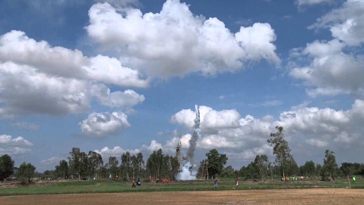 Bun Bang Fai rakettenfestival / rocket festival 2014 in Rongkham, Kalasin, Thailand