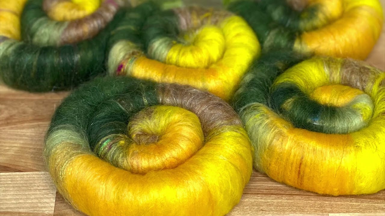 How To Use Your Blending Board To Make Sunflower Rolags!