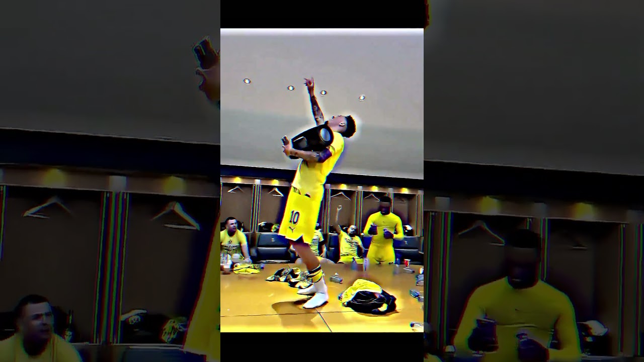 Sancho and the team celebrating after a big win🎉😁