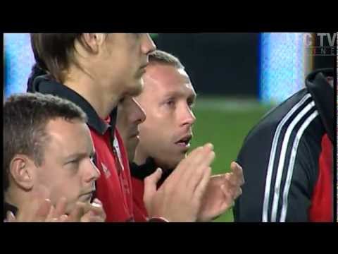 Liverpool and Chelsea observe a minute's applause in memory of Gary Speed on what was clearly an emotional night for Craig Bellamy.