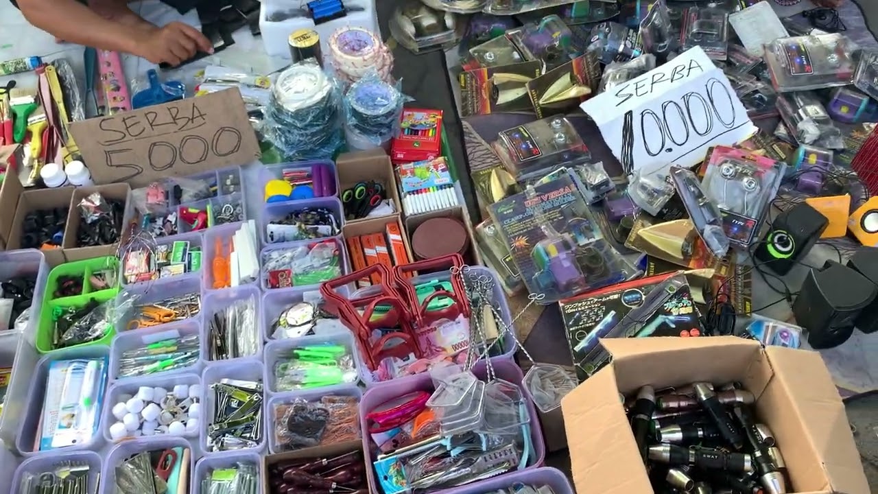 Pasar loak Solo Notoharjo pusat barang bekas