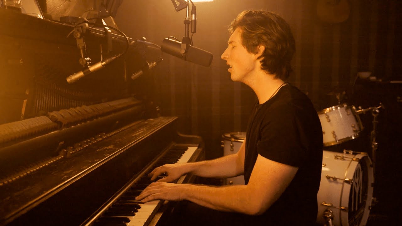 Liam Wall - Live At Gnarly Whale (In-Studio Performance)