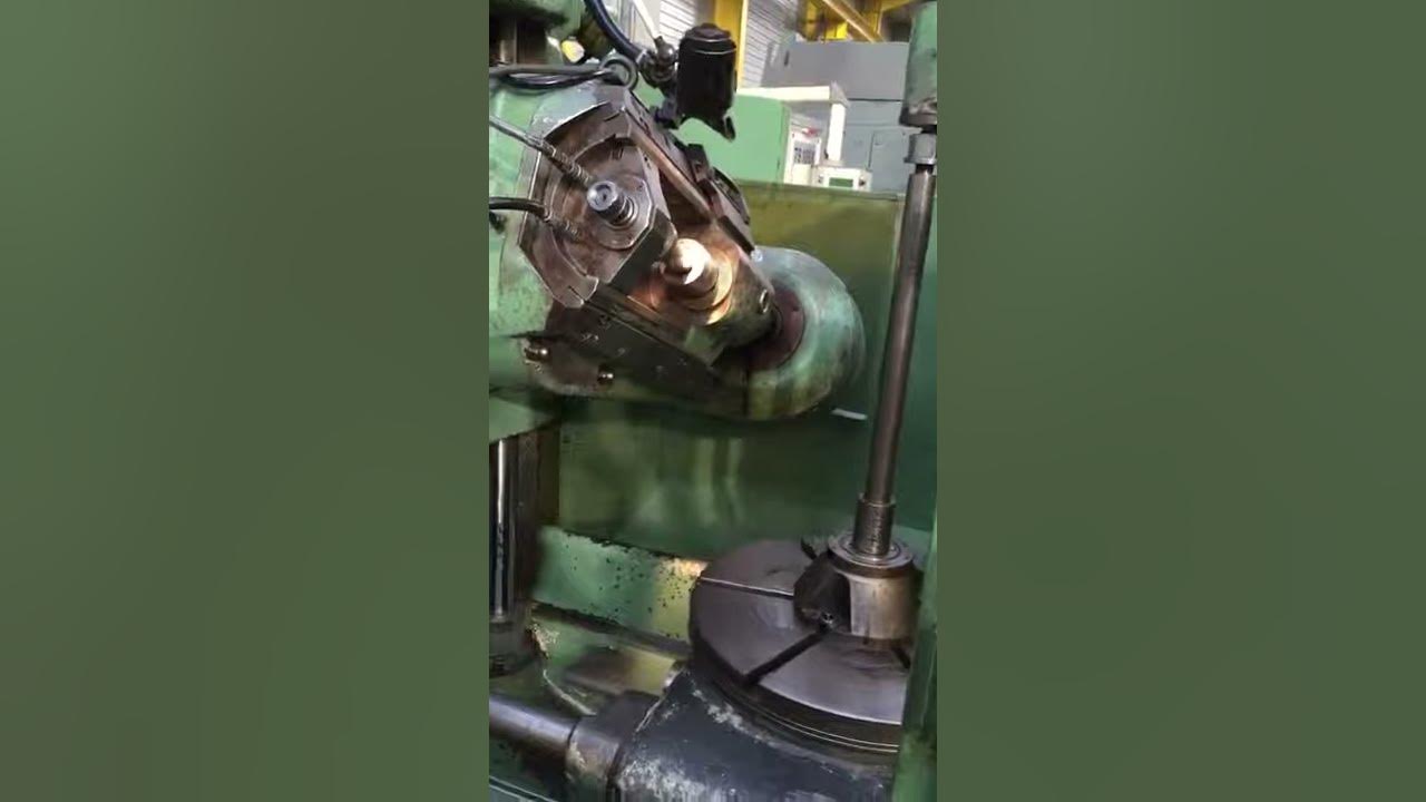 PFAUTER P630 Horizontal gear hobbing manual machine 01 YouTube