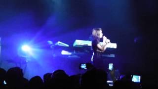 Famous Brandy live 2013 Do you know what you got here LONDON Wealth