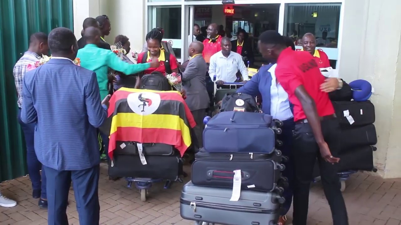 SHE CRANES RETURNS FROM LIVERPOOL, NO ONE IS MISSING