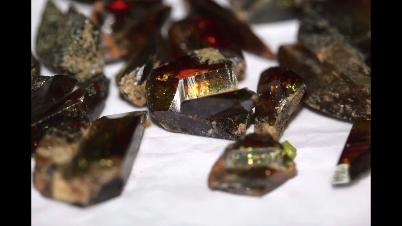 Rare Sphene Gemstones | Sphene Crystals from Skardu | Sphene Titanite Crystals