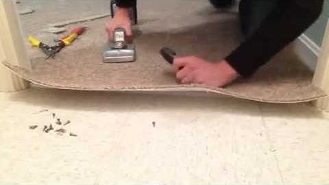 How to install a carpet transition trim piece
