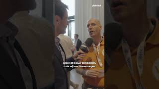 Wnl Deelt Chocolade Uit Op Vvd-Congres Plakshot S7