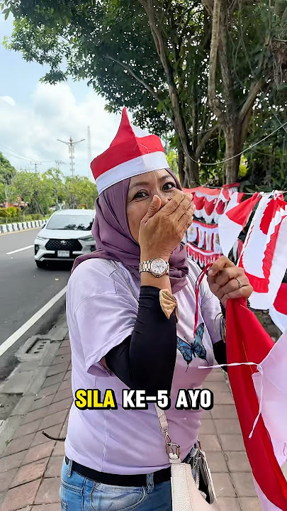 POV - REACTION OF A FEMALE FLAG SELLER WHO DOESN'T MEMORIZE PANCASILA ‼️🤣😉 #pov #hutnkri80