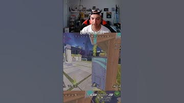 I CANT BE THE ONLY ONE RIGHT!? 😅 #apex #apexlegends #apexlegendsclips