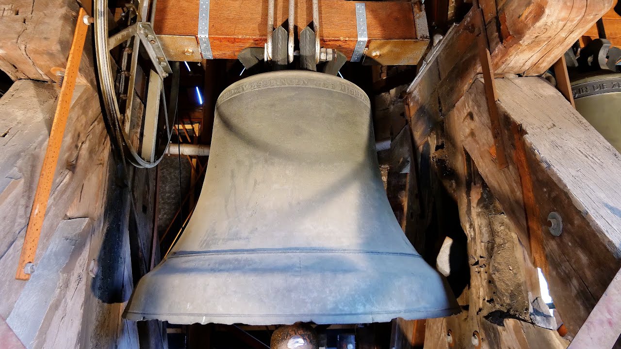 Uhlbach (Stuttgart) (D - BW) Die Glocken der Andreaskirche