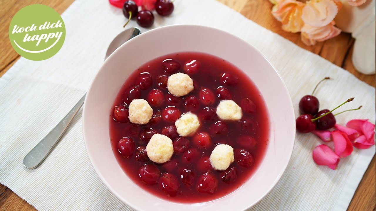 Kühle AMC Kirschsuppe mit Grießklößchen
