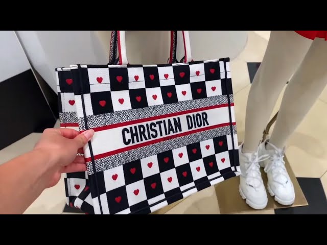 Dior Book Tote Dioramour D-Chess Medium Canvas Black / White / Red