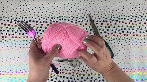 How To Make Pom Poms With a Fork Step by Step Easily in Under 5 Minutes