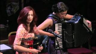 Kathryn Tickell Band & Northern Sinfonia Live at the Proms 2011: Shepherd's Hey chords