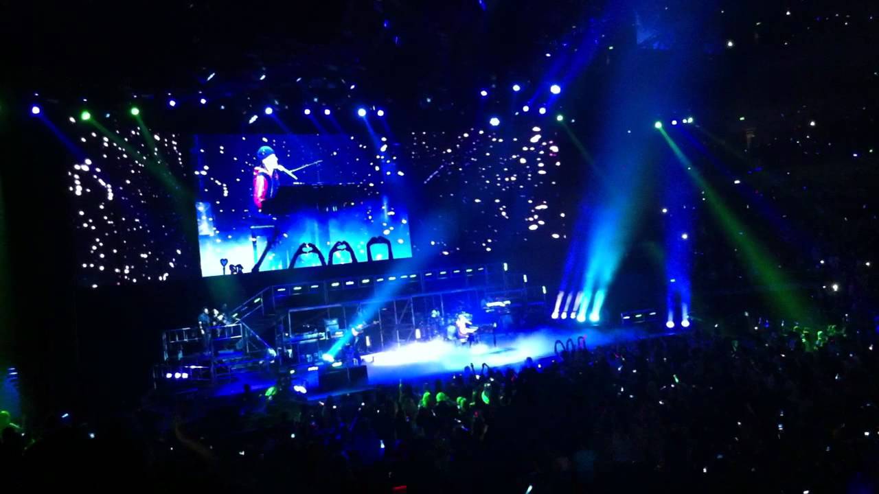 JUSTIN BIEBER LIVE - DOWN TO EARTH @ ACER ARENA
