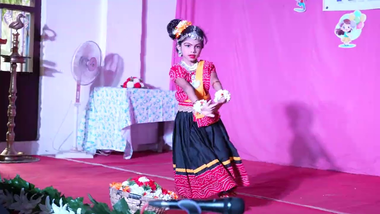 Pooveno nalla nalla poomala flock dance by Denisa, UKG, Annual Day 2026 St. Augustine's  Peringulam