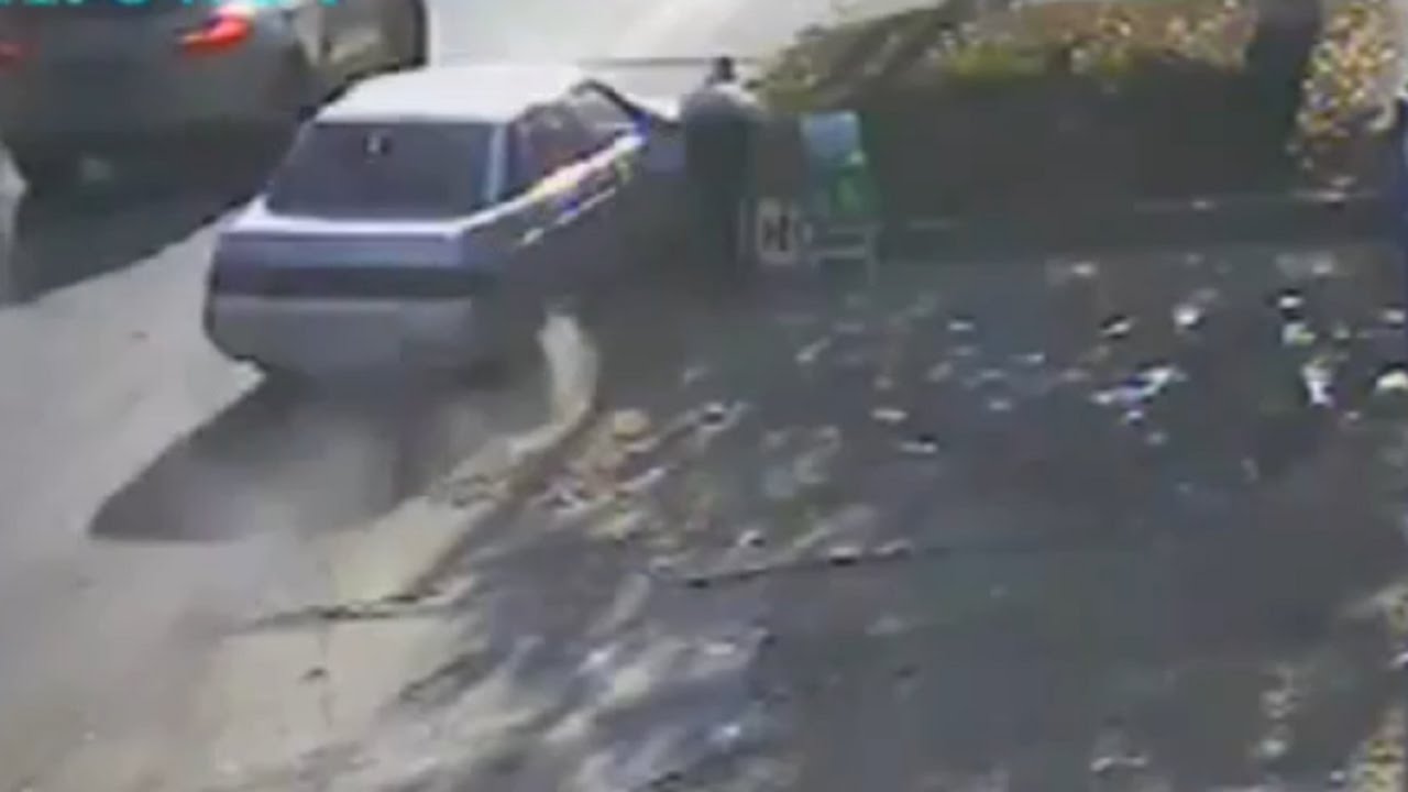 LiveLeak - One Hell Of A Close Call