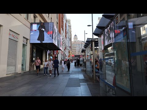 H&M MUESTRA SU COLECCIÓN DE OTOÑO EN CIRCUITO GRAN VÍA
