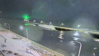 Duluth Canal Cam Waves