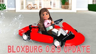 LOOKING AT THE NEW BLOXBURG 0.8.9 UPDATE | SCULPTURES, GO KART, PAINTINGS & MORE...