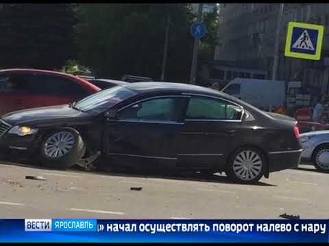 В серьезном ДТП в Рыбинске пострадала пассажирка автомобиля