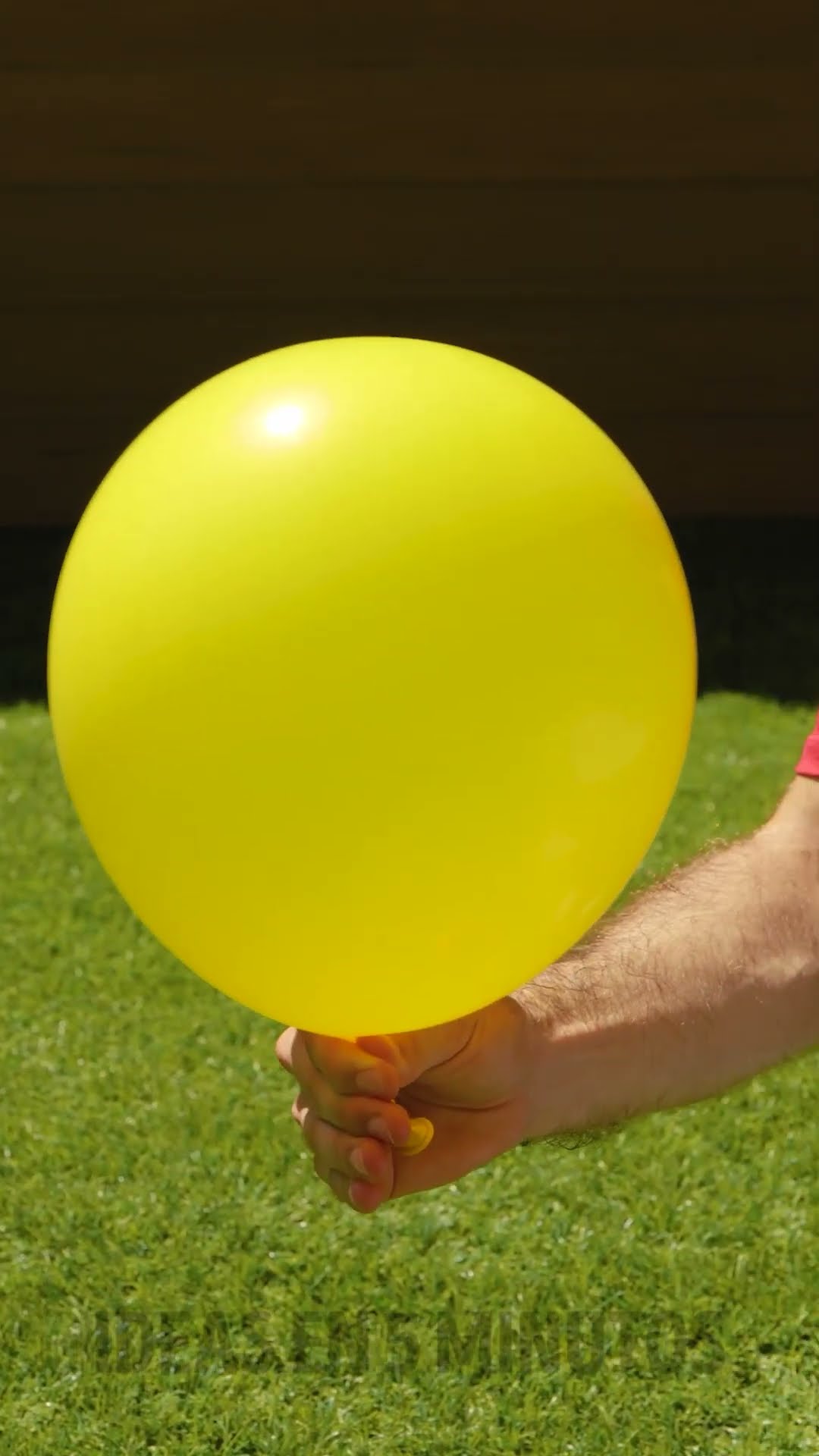 Dispensador de toallitas húmedas en forma de bomba #shorts