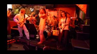 Specific Gravity: 'The Distance Between' (cover zespołu Mors Principium Est)