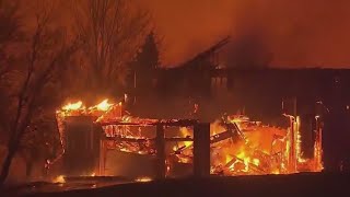 Boulder, Colorado brush fires: Towns evacuated, hundreds of buildings destroyed