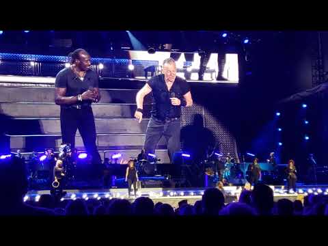 Bruce Springsteen &