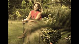 Ayfer Bezirgan - Gecenin Üçünde Dördünde