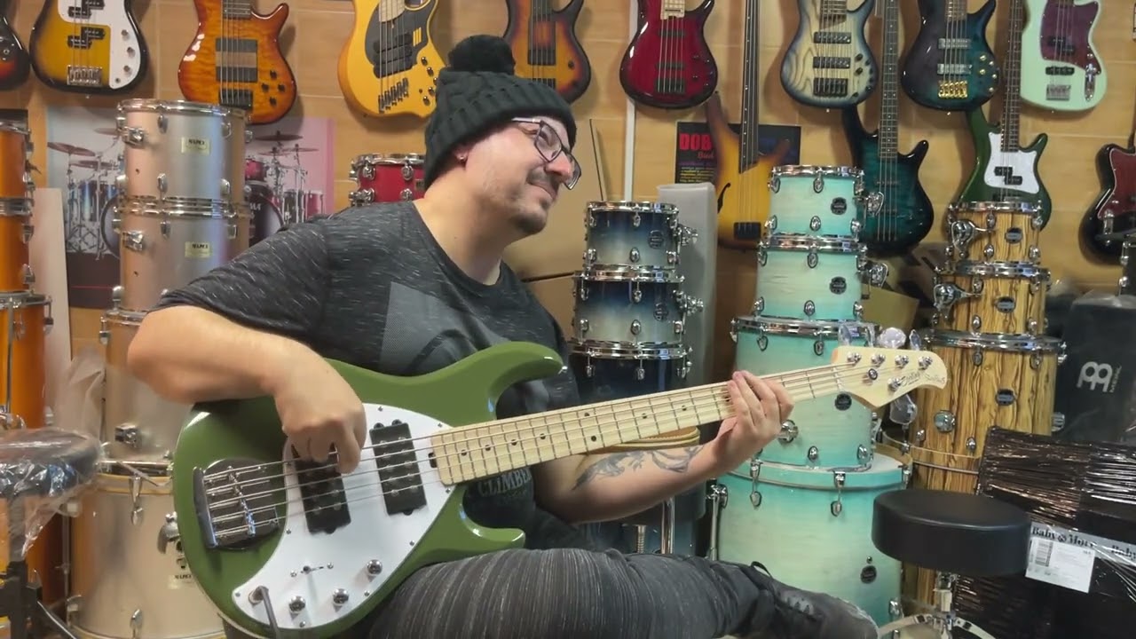 Sterling Ray5HH Olive vs Vígh Arnold